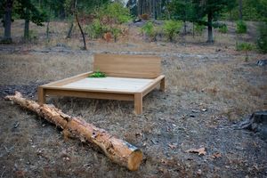 Меблі з натурального дерева