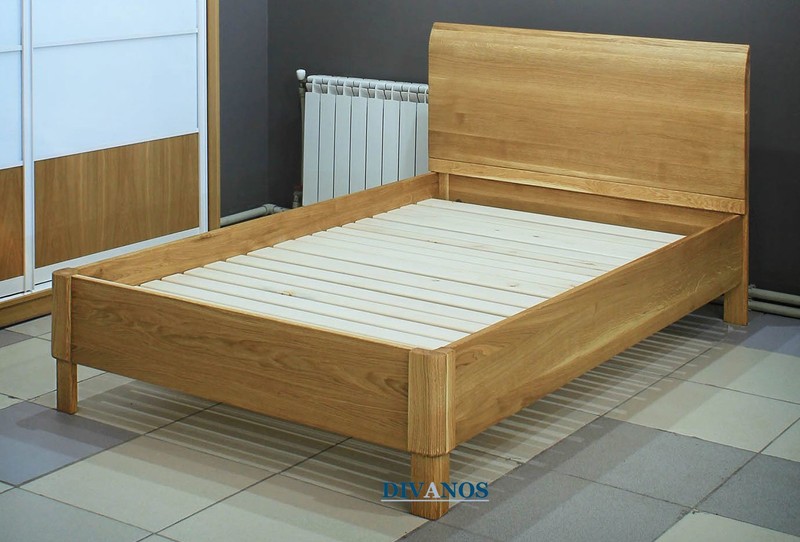Кровать из дуба "Миракс"