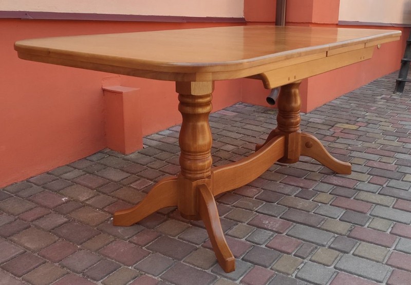 Обеденный стол из массива дуба "Бергамо"